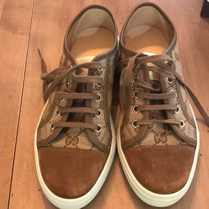 Gucci canvas California low top sneakers